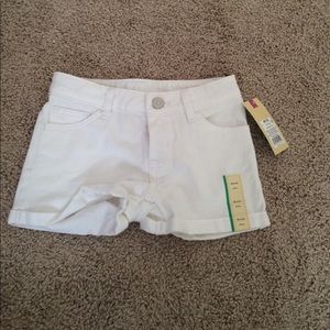 white jean shorts