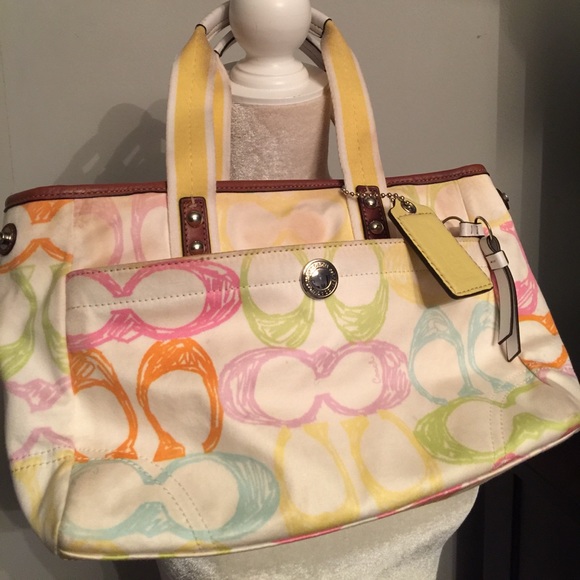 Coach Handbags - Coach bag