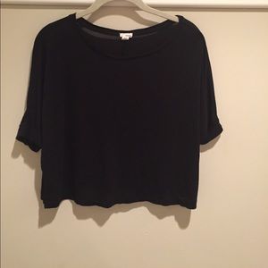 WORN ONCE black crop top with cuffed short sleeves
