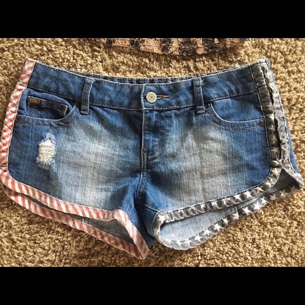Stars and Stripes jean shorts!
