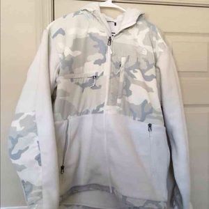 The North face Hooded Camo Denali Sz L