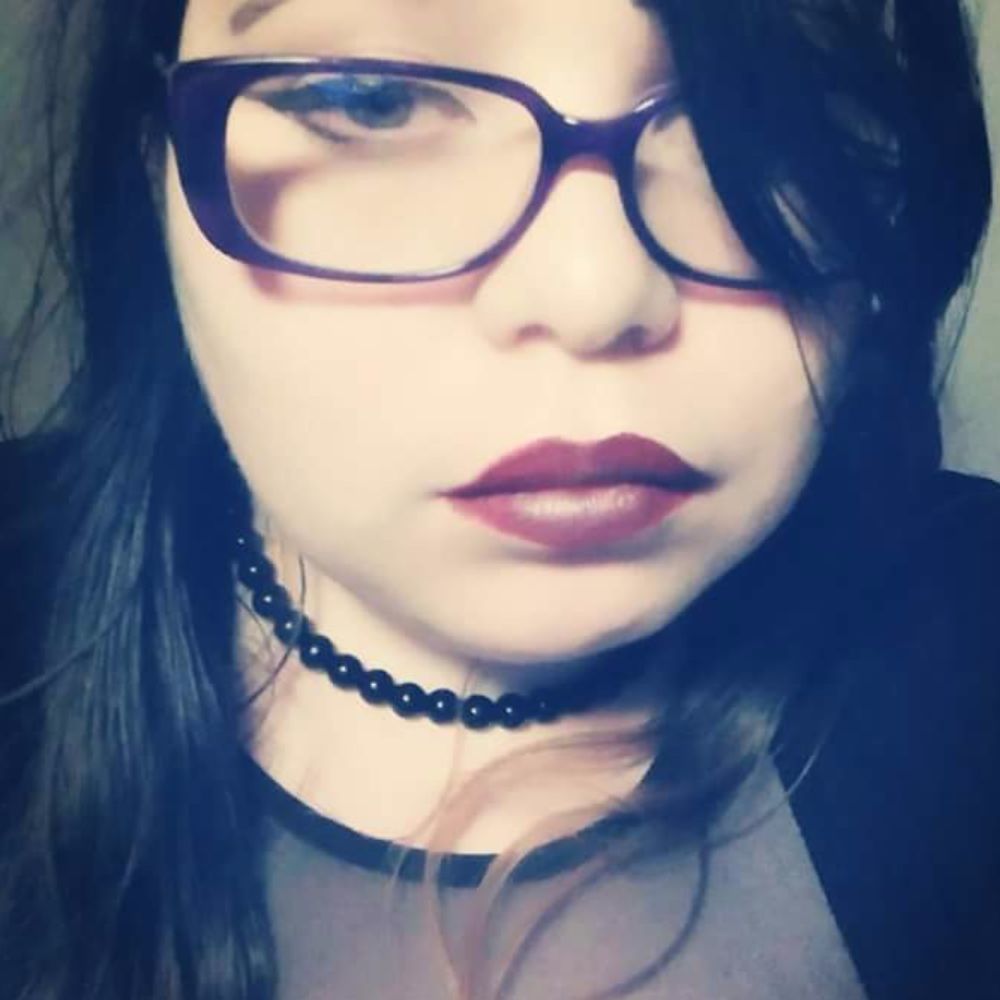 Meet your Posher, Cassandra