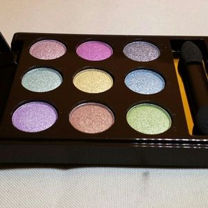 mark. On the dot eye color compact