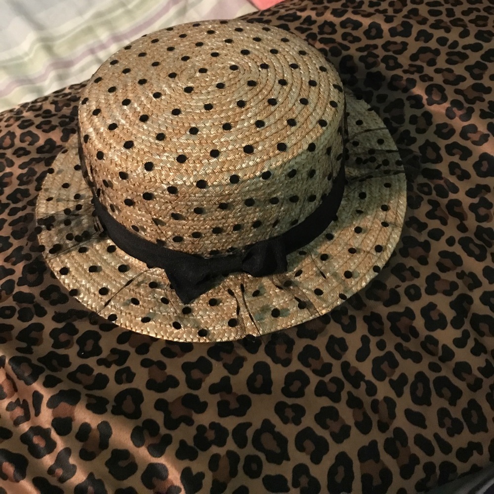polkadot straw hat