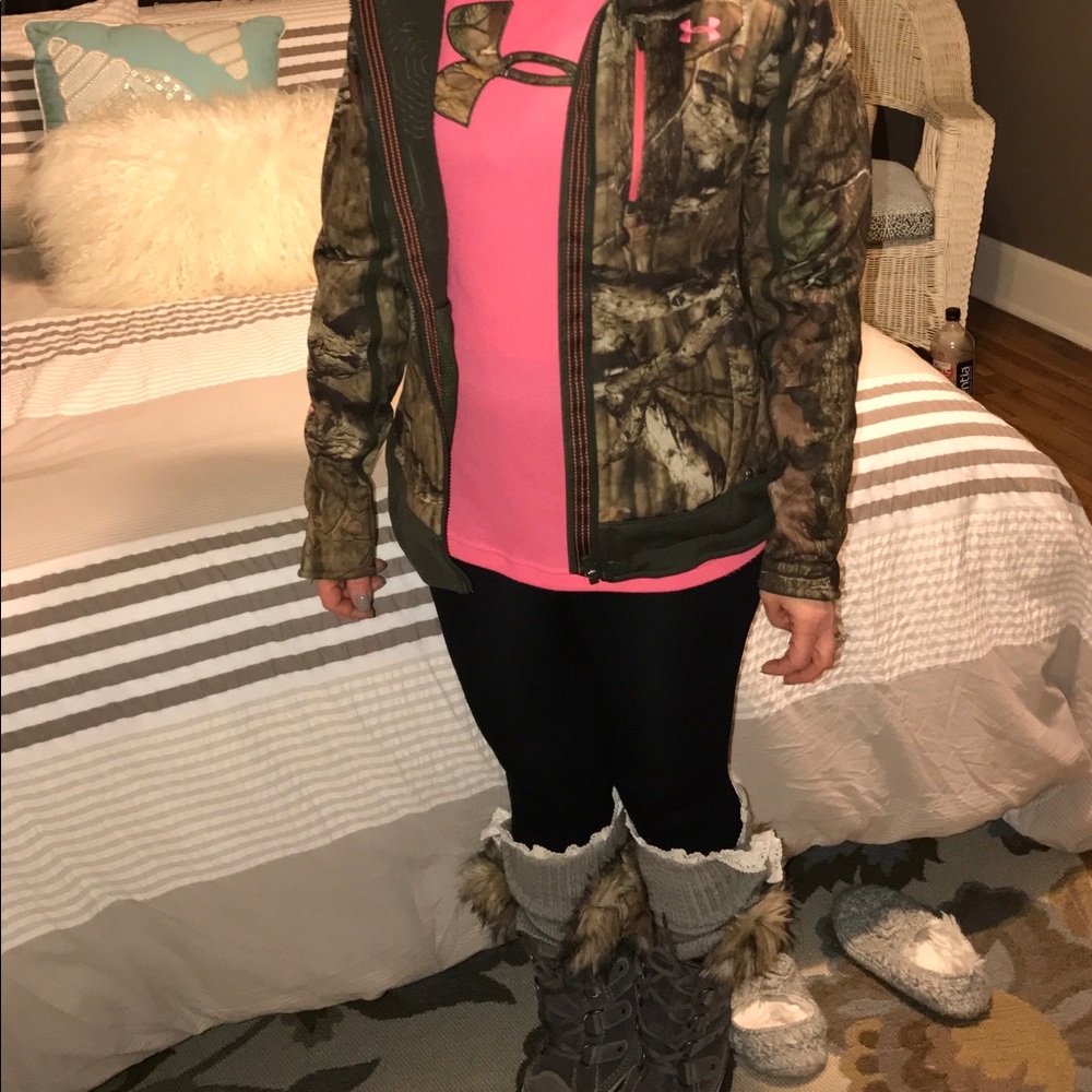 Under Armour Jacket and Long Sleeve Thermo