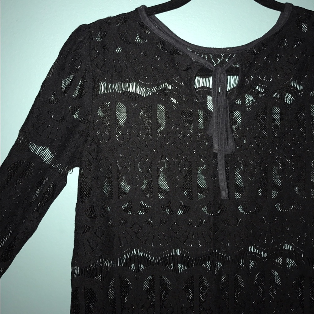 Gorgeous lace top.