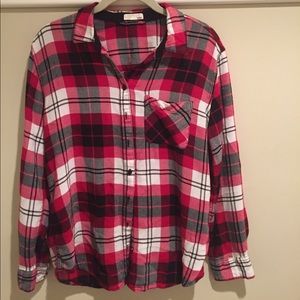 Lightweight plaid button down SUPER CUTE