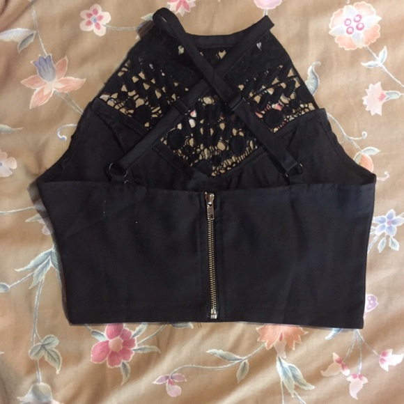 Black Crochet Crop Top - Picture 4 of 4