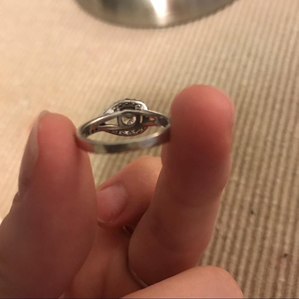 Silver Ring - Picture 3 of 5