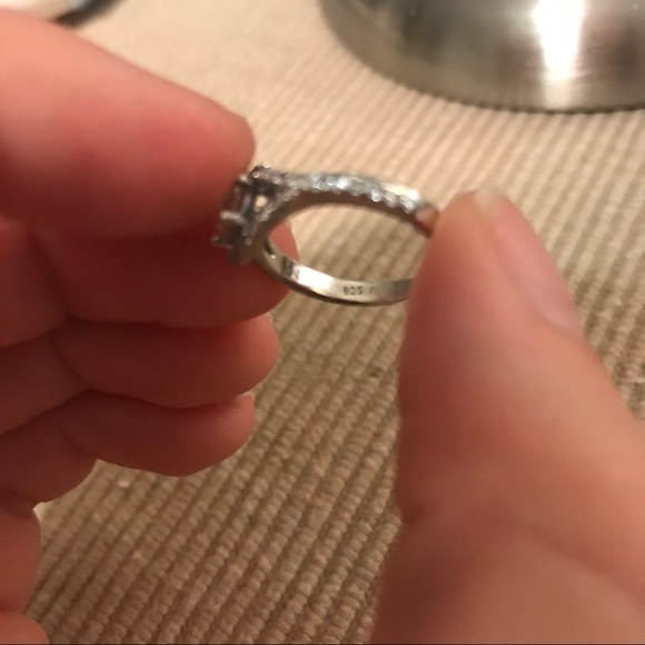 Silver Ring - Picture 4 of 5