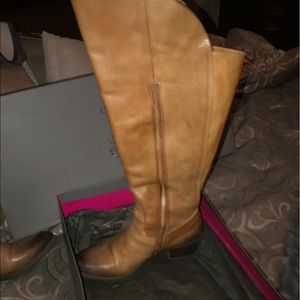 Knee high Venice Camuto WIDE CALF Boots