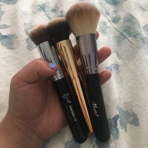BARELY USED ~ Makeup Brush Set