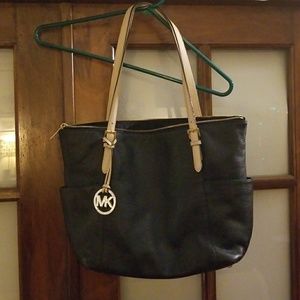 🎈🎉🎈SALE TODAY ONLY🎈🎉🎈Michael kors purse