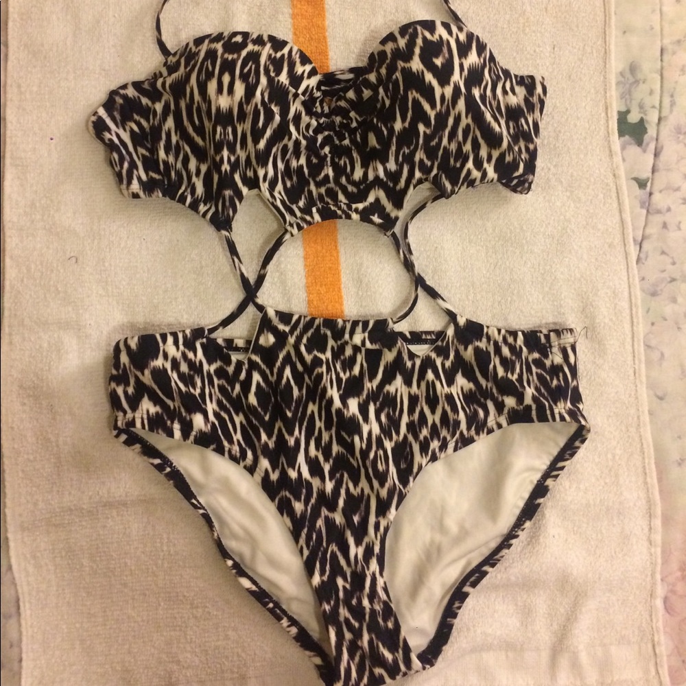 NWOT-"One Piece" Swimwear