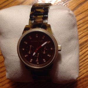 Jet Set Tortoise Shell ladies watch. Like new!