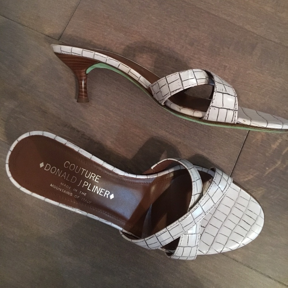 COUTURE DONALD J PLINER SIze PETITE 7-1/2