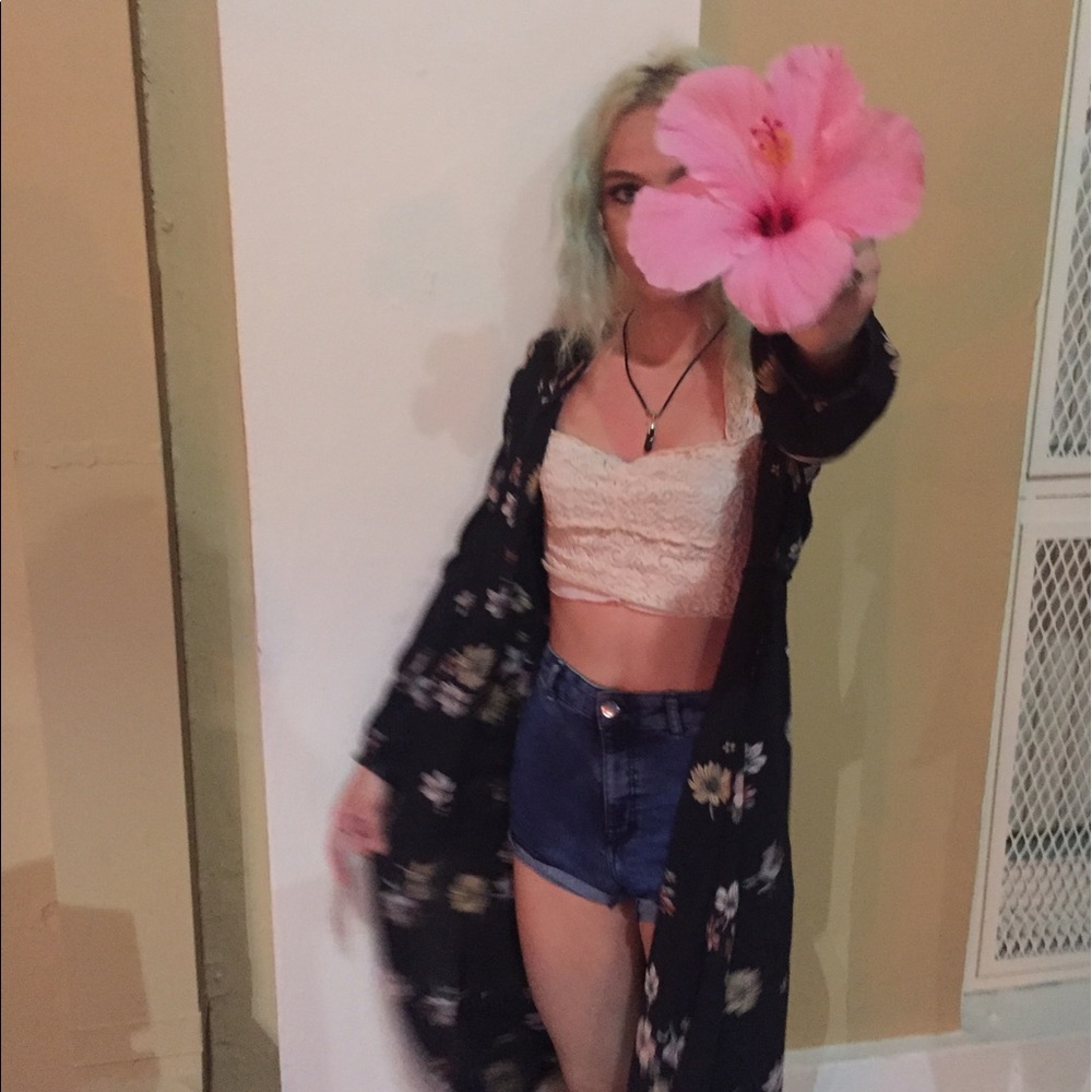 Meet your Posher, Alyssa