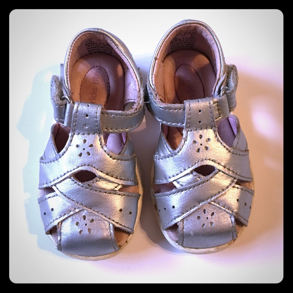 Stride Rite SRT Tulip Silver Sandals - toddler 4.5