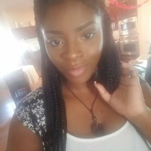 Meet your Posher, Dionna