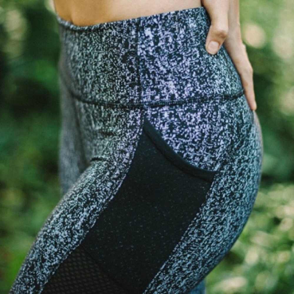 NWOT Fit Physique Tight
