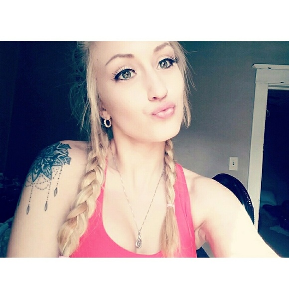 Meet your Posher, Randi - Picture 1 of 1