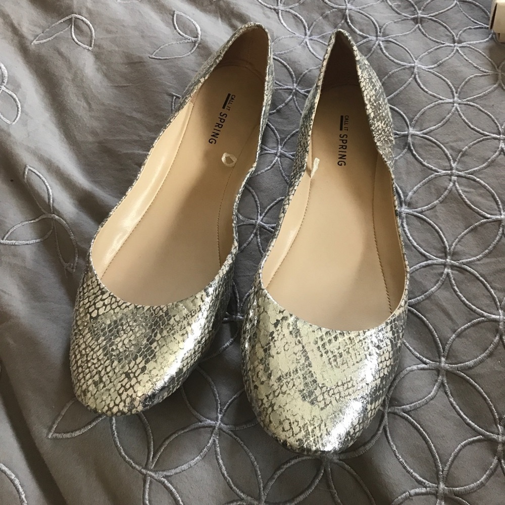 Silver snakeskin flats