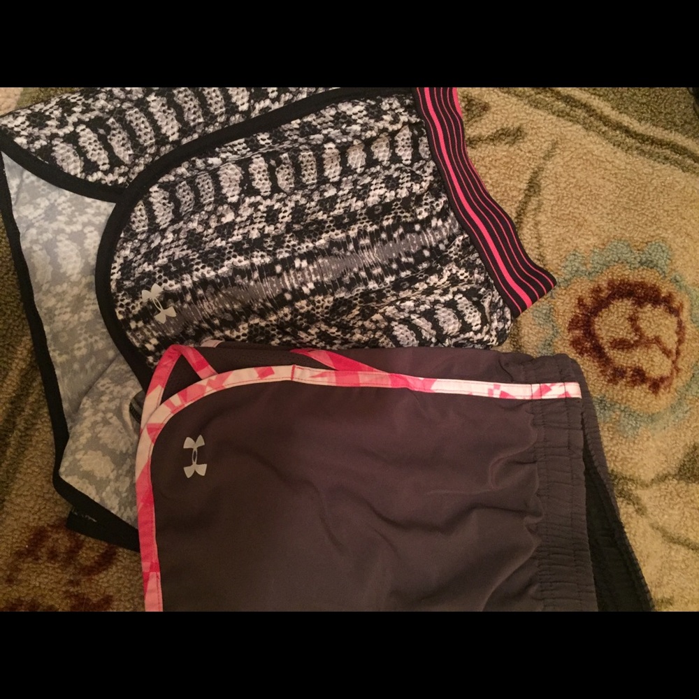 Great condition, bundle of under armour shorts