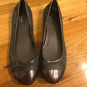 Coach flats