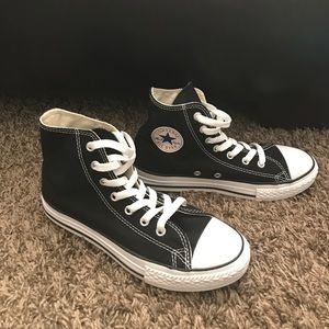 Converse Boys High Tops sz 3
