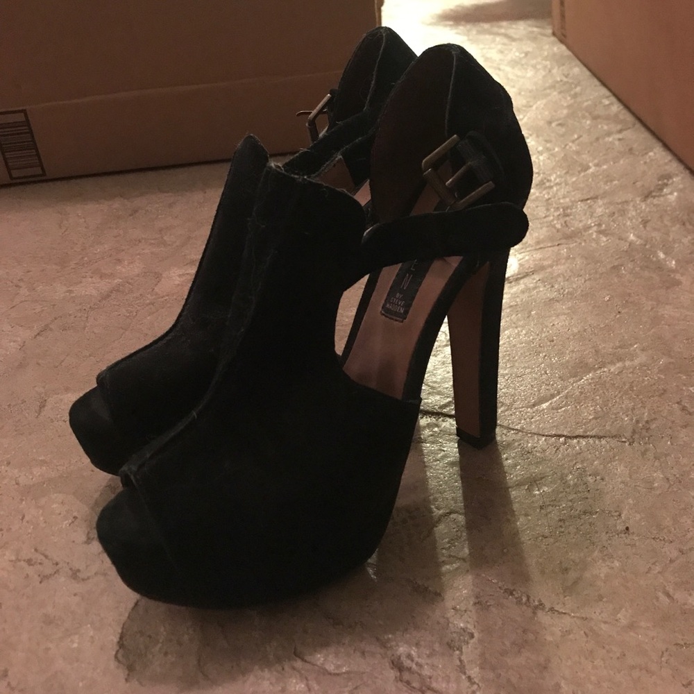 Steven by Steve Madden suede heels