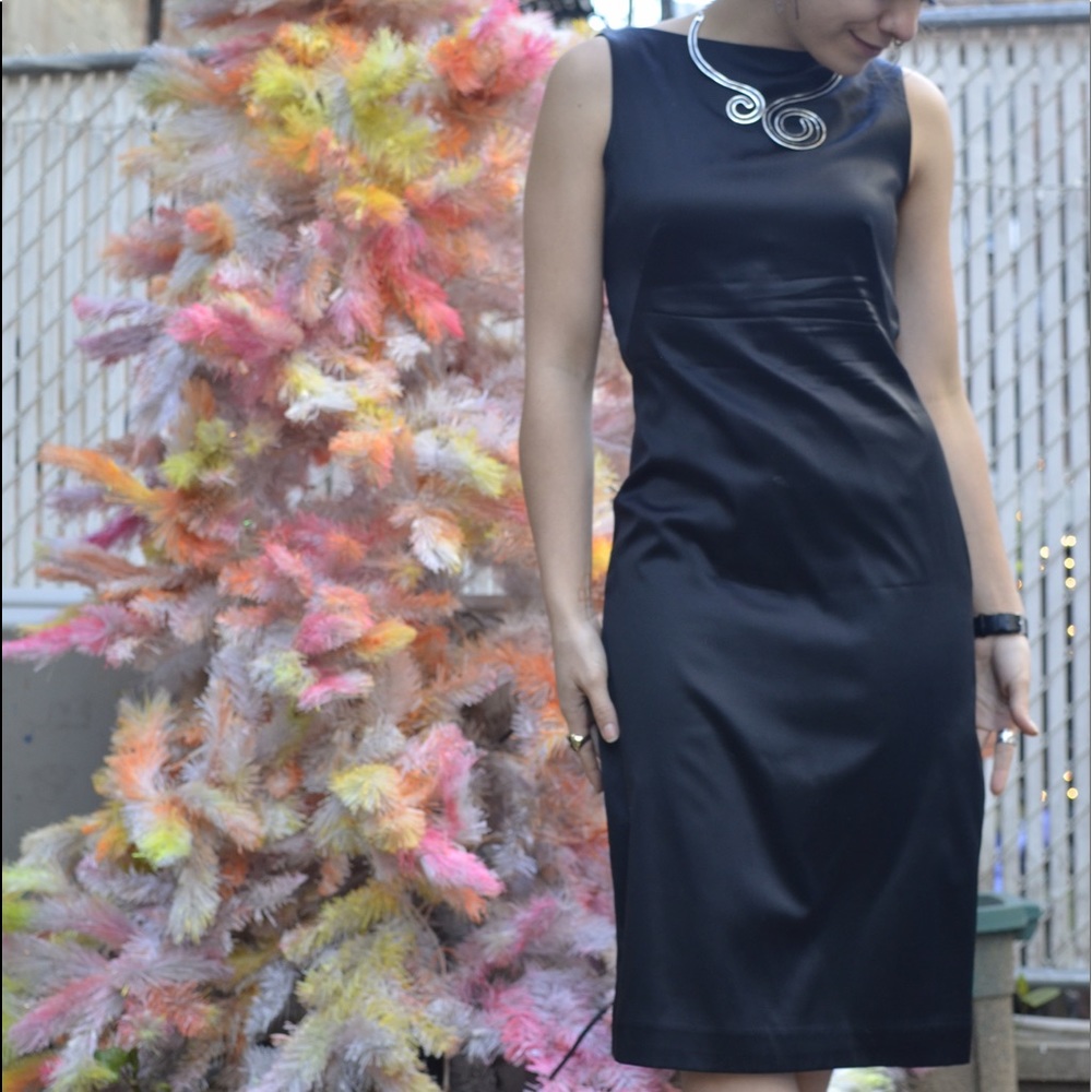 92% Silk Theory "Bettie B" Dress Size 2