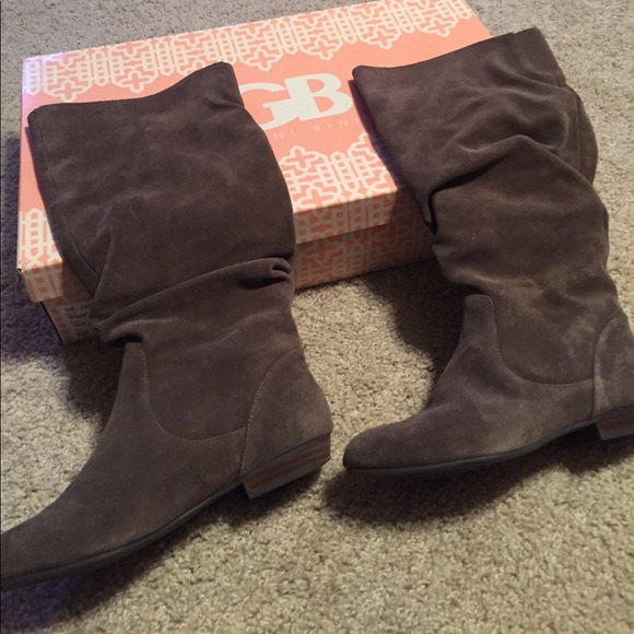 Gianni Bini suede boots - Picture 2 of 4