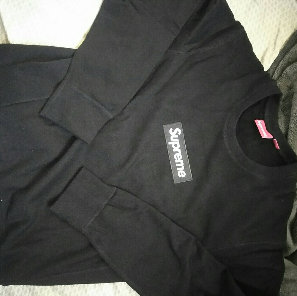 Authentic FW S16 black BOGO crewneck