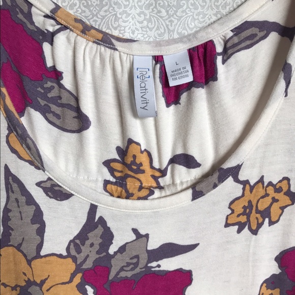 💘SOLD💘 Boho Chic Tunic - Picture 3 of 4