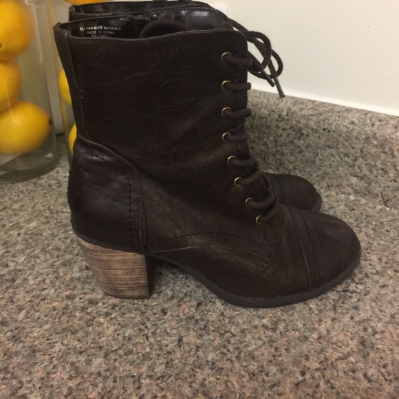 Brown Vintage Boots - Picture 3 of 4