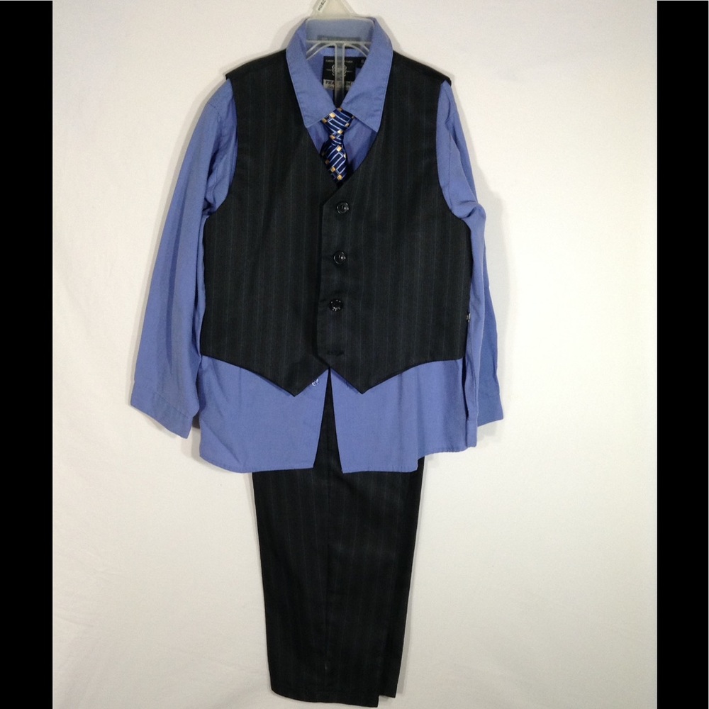 3 boys suit complete size 6