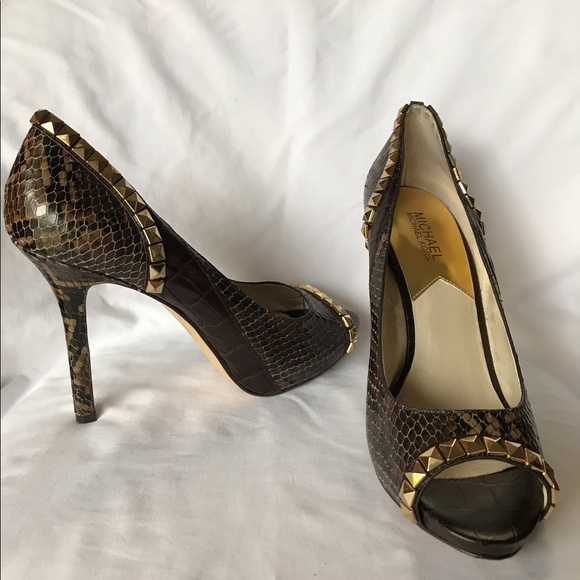 MICHAEL Michael Kors Shoes - Michael Kors snake skin pumps