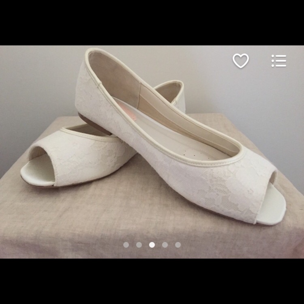Ivory Lace Flats