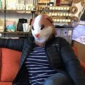 Meet your Posher, Amy