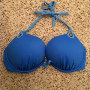 Victoria's Secret bombshell swim top