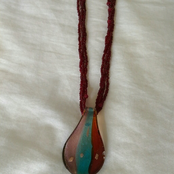 Glass and bead necklace - Picture 3 of 3
