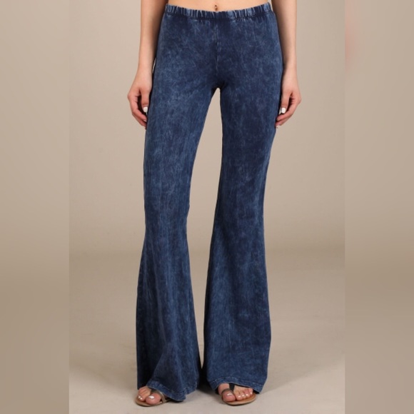 SALE!!!! STRETCH FLARE PANTS - Picture 2 of 7