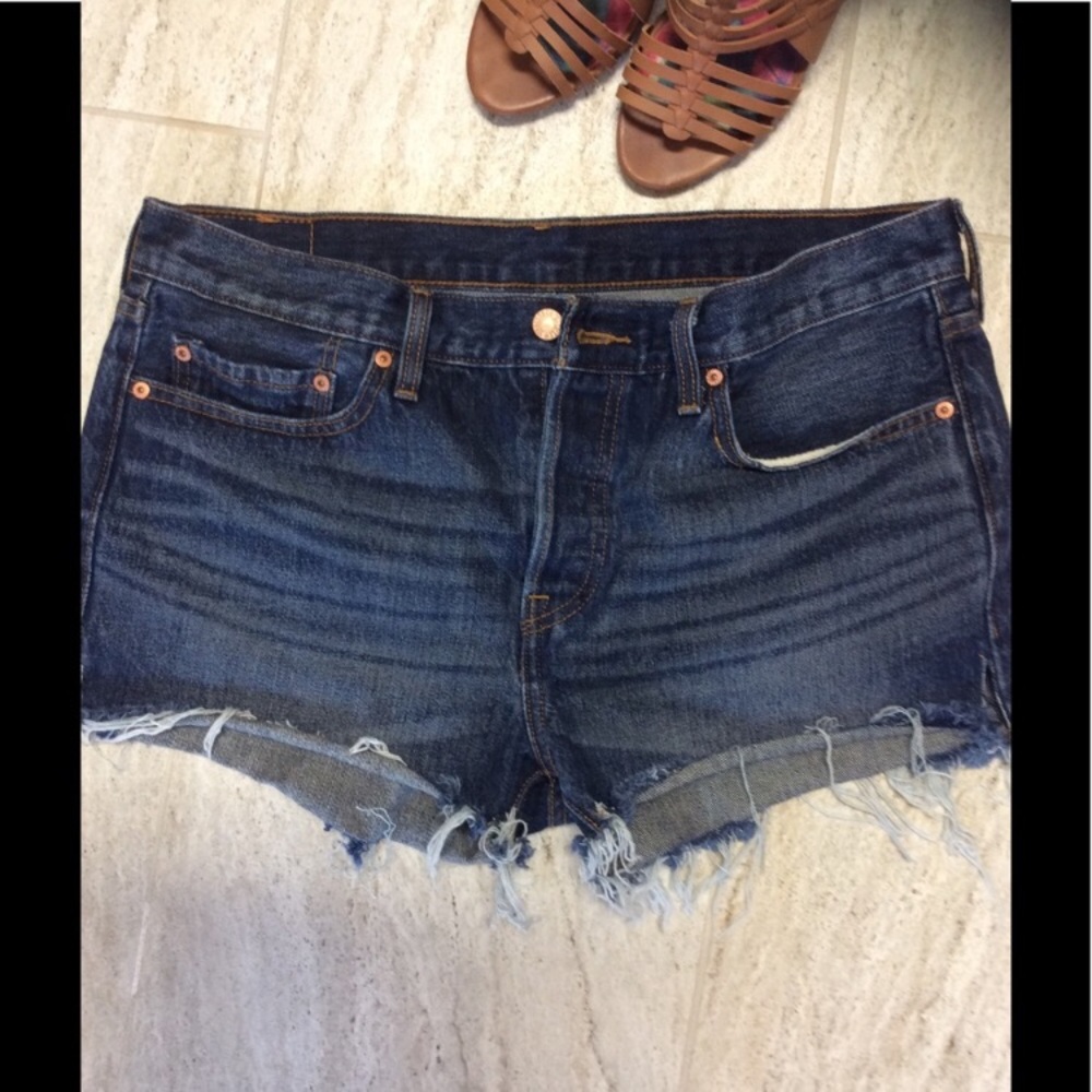 Cutoff Levi Shorts