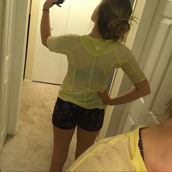 Lululemon Puri Tee - Picture 4 of 8