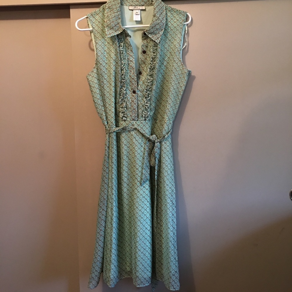 dBy dress size 16