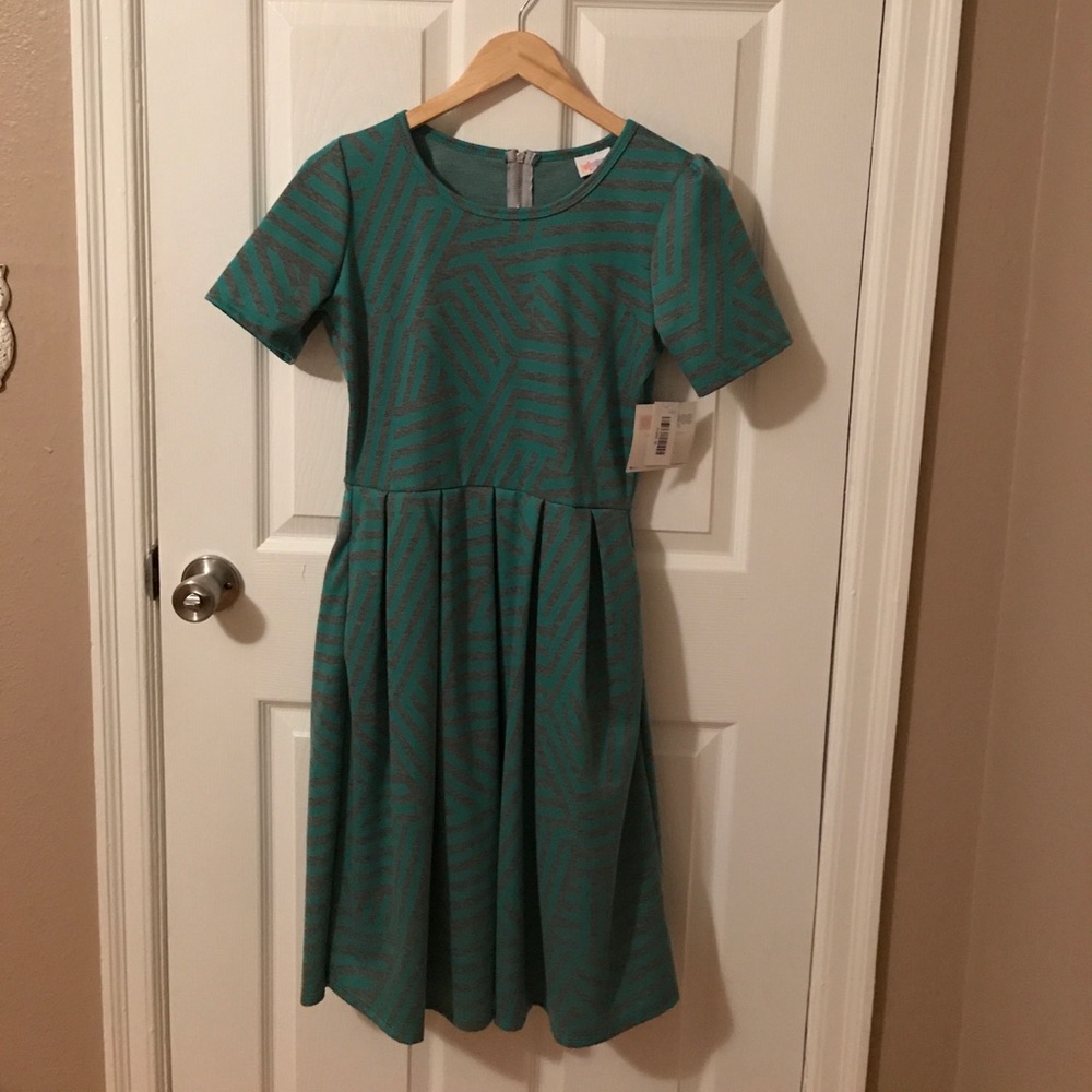 LuLaRoe Amelia size M