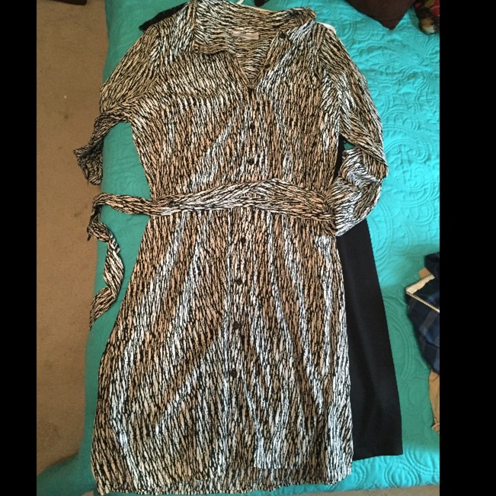 B&W maternity dress
