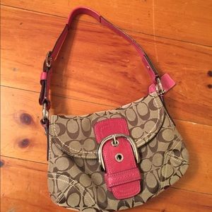 Small coach pocketbook