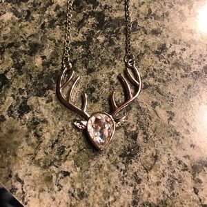 Buck silver necklace