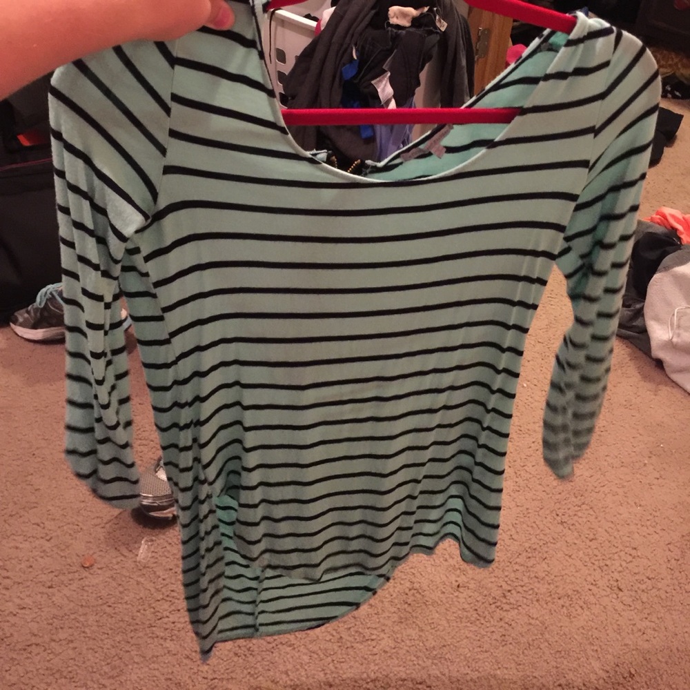 Aqua stripped shirt.